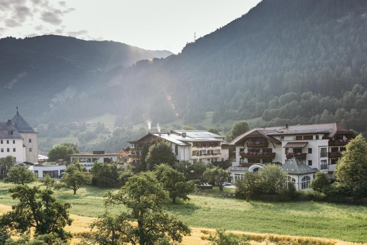 Hotel Linde Superior Ried im Oberinntal Exterior foto